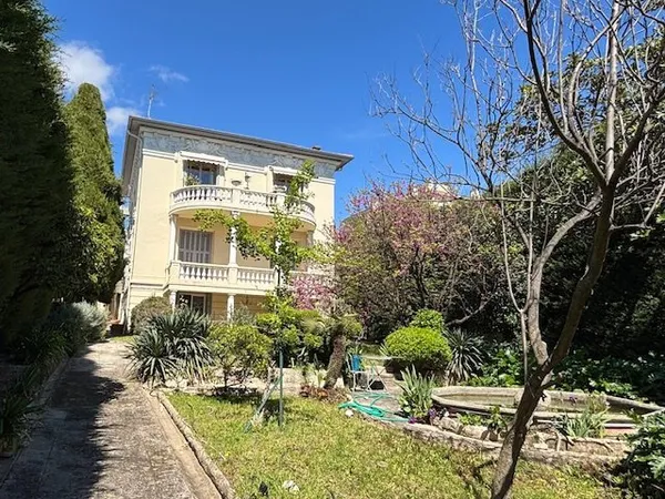 Loft spacieux avec terrasse et jardin