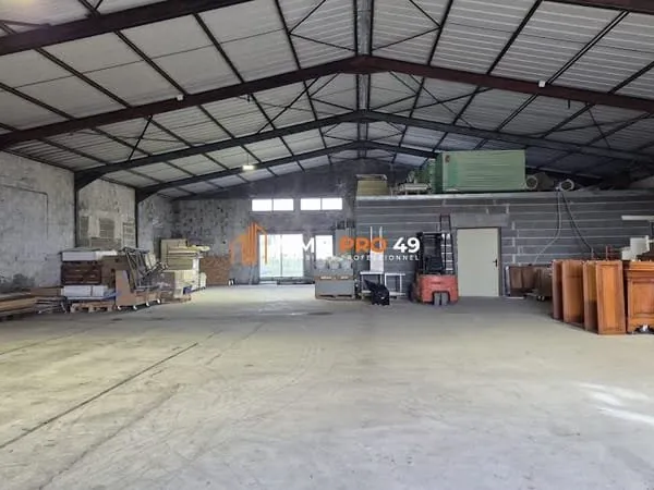 Local 1248 m²