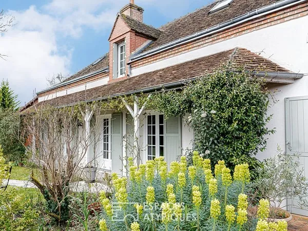 Longère de charme avec piscine proche d'Orléans