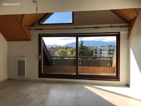 Studio 38 m2 St-Julien en Genevois - centre