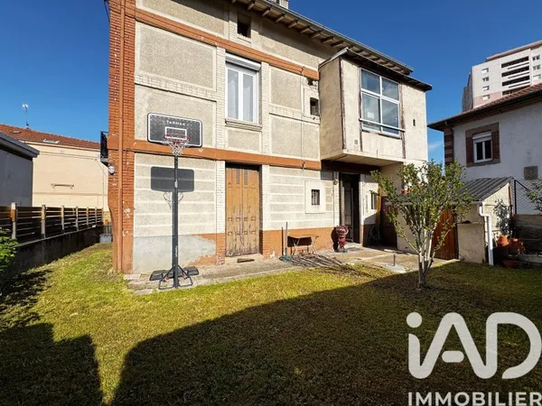 Immeuble 235 m²