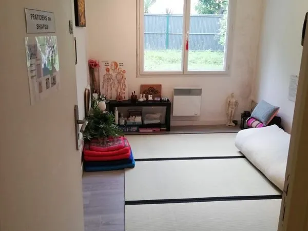 Bien être, shiatsu, reiki,... (sur futon)
