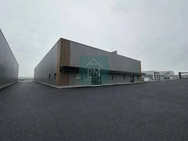 AMIENS Cellules d'activité neuves Accès PL 538 à 850 m2