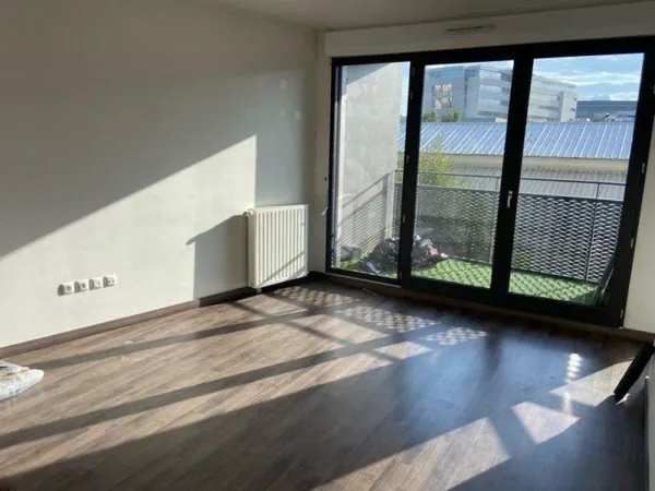 F2 Montreuil limite Saint Mandé