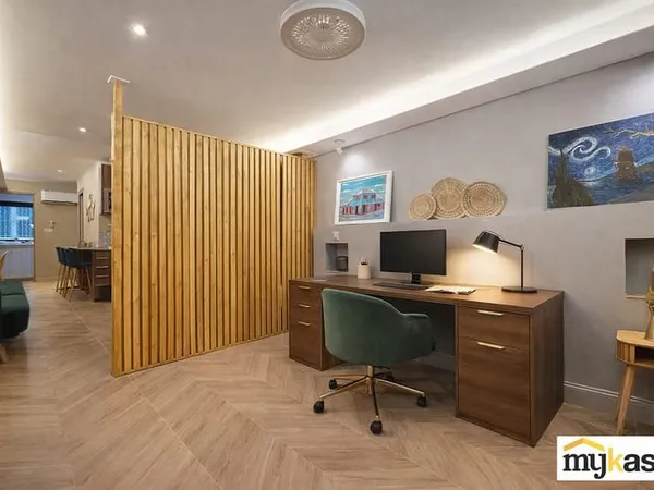 Local Professionnel Rénové à Neuf Centre-Ville de Martigues