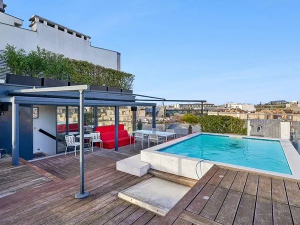 Appartement 4 pièces 252 m²