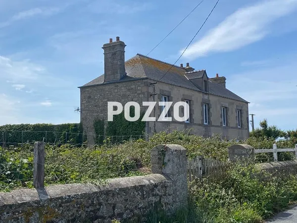 INEDIT au pied du Phare de Gatteville
