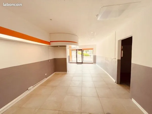 Local commercial + Appartement duplex ROMBAS