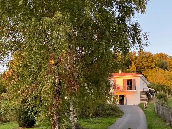 Ruelle/Touvre, Les Riffauds * MAISON 100M² sur 3000m² jardin clos et arboré