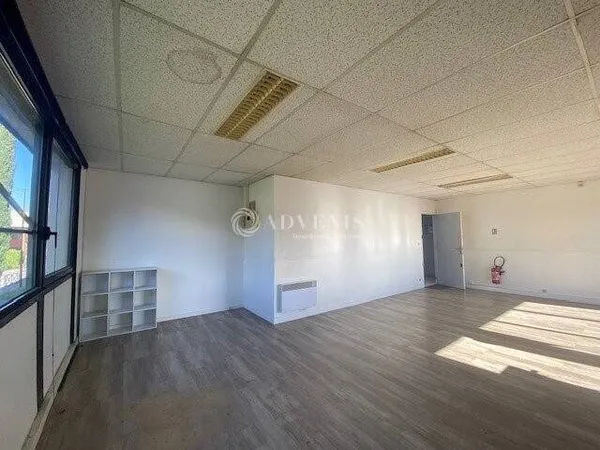 Bureaux 133 m²