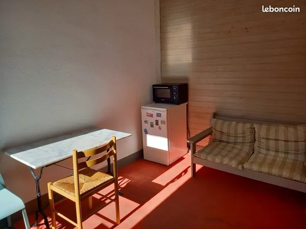 Appartement dernier étage 25m2 avec chambre séparée