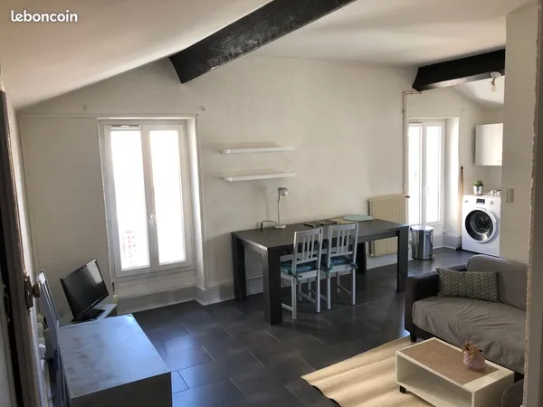 2 pièces meublé proche centre Valence T2