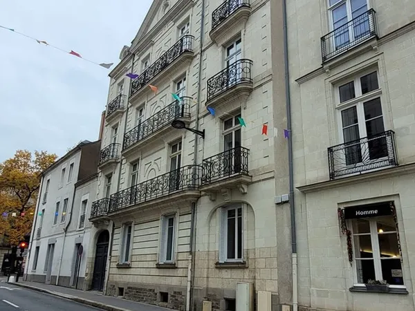 Nantes studio ventre ville