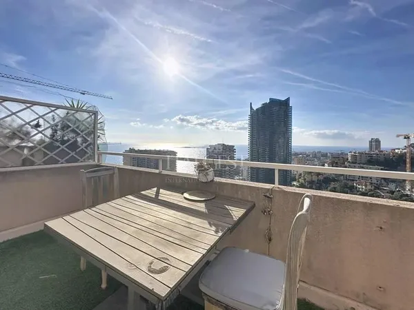 Beausoleil, Limite Monaco - Deux pièces avec vue mer, résidence avec Spa