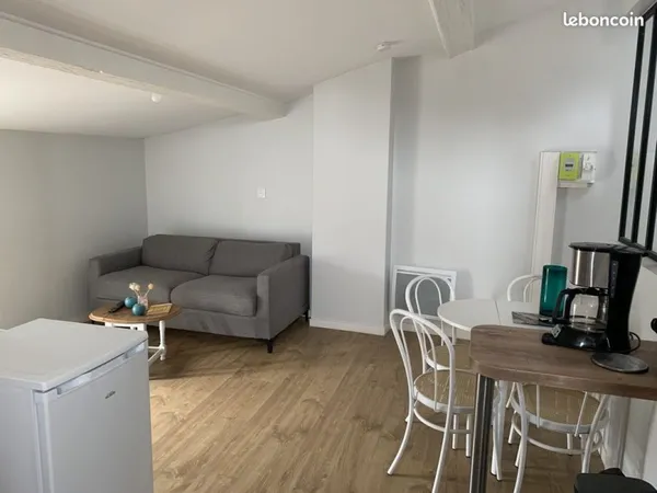Studio 1 pièce 17 m²
