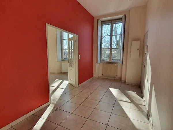 Bourges Centre - Bel appartement familial Type 5 avec terrasse et stationnement