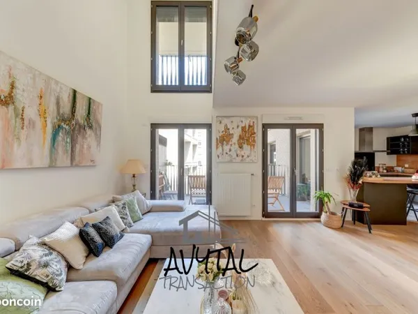 Girondins: duplex rempli de charme/parfait etat/calme/balcon/parking