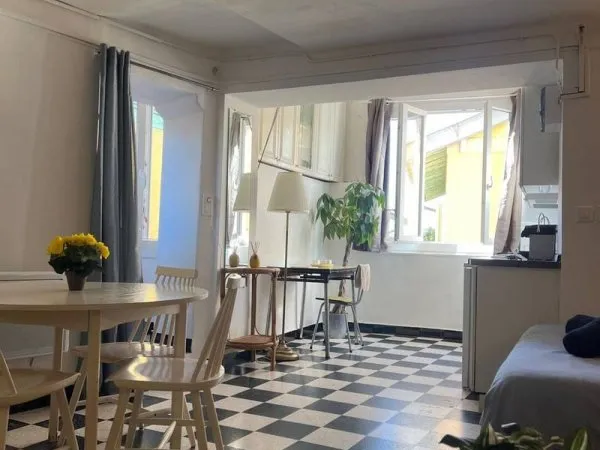 Studio 1 pièce 33 m²