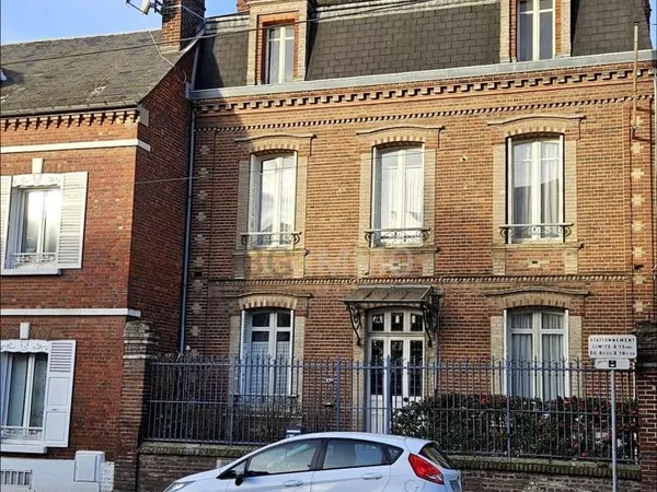 Maison bourgeoise 7 pièces