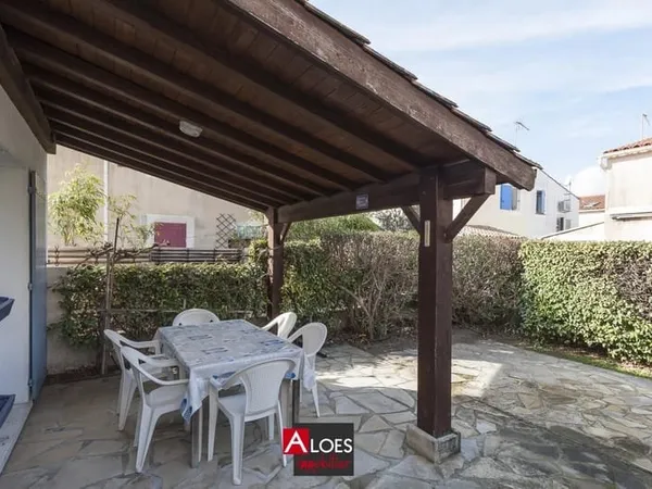 Maison Aigues-Mortes 4 pièces avec terrasses