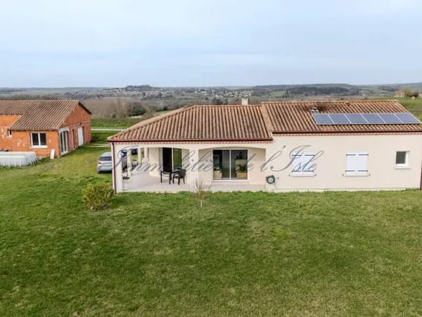 Maison de plain-pied 6 pièces 145 m²