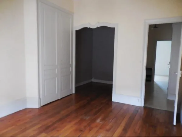 Appartement Location Villeurbanne 2p 43m² 673€