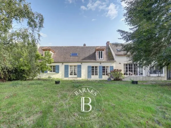 Bazoches-sur-Guyonne, proximité Montfort-l'Amaury - Maison ancienne en pierre de 280 m², 4 chambres
