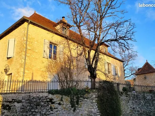 Propriété 8 pièces 220 m²