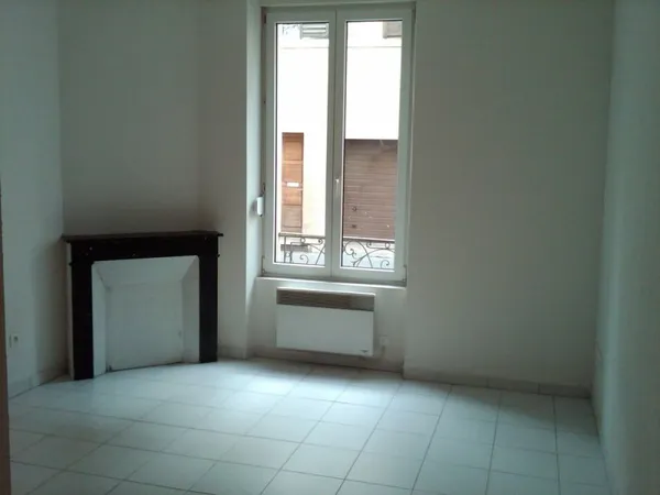 STUDIO 25m2 NANCY CENTRE AVEC KITCHENETTE