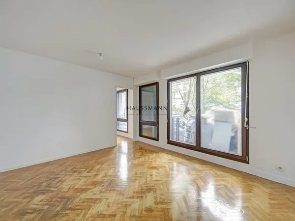 Appartement Paris XIX Eme