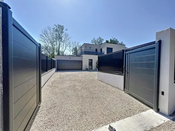 MAISON CONTEMPORAINE