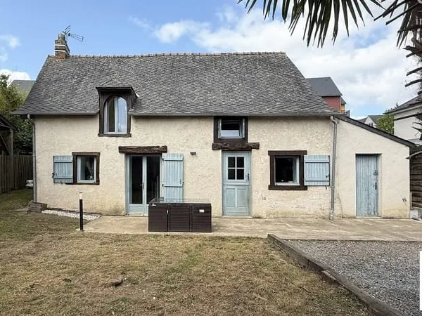Maison Saint -Erblon