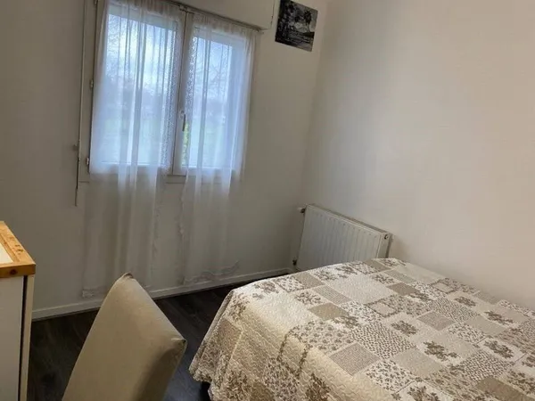 Studio 1 pièce 12 m²