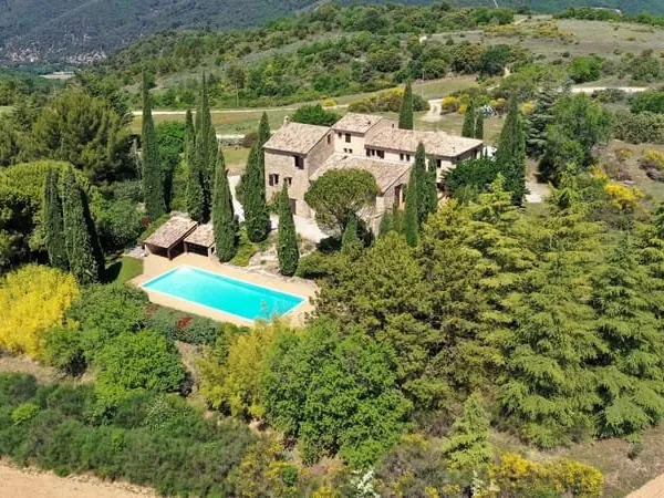 Maison 18 pièces 475 m²