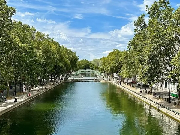 A VENDRE 2P 24M2 A RÉNOVER BCP. DE POTENTIEL GONCOURT CANAL ST MARTIN PARIS 11E