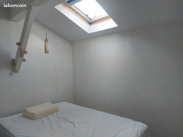 A louer appartement meublé T3 centre ville La Brede libre 1 Mai 2026 premier étage