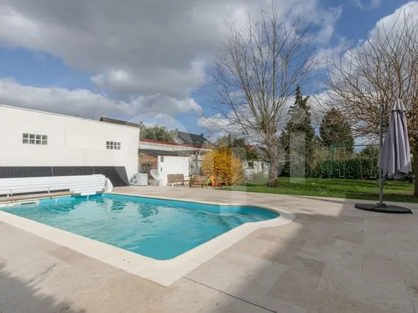 Maison 6 pièces 145 m²