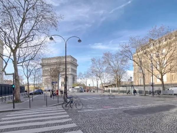 Vente d'un viager d'exception à PARIS 8ème Charles de Gaulle
