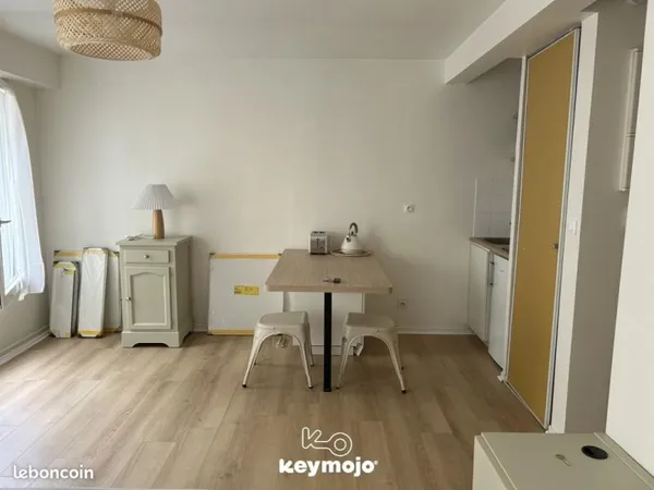 Studio 1 pièce 25 m²