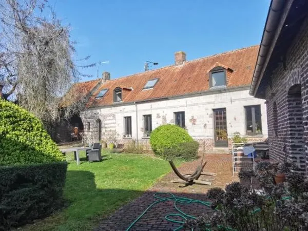 Maison 9 pièces 345 m²