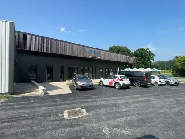Local commercial 93 m²