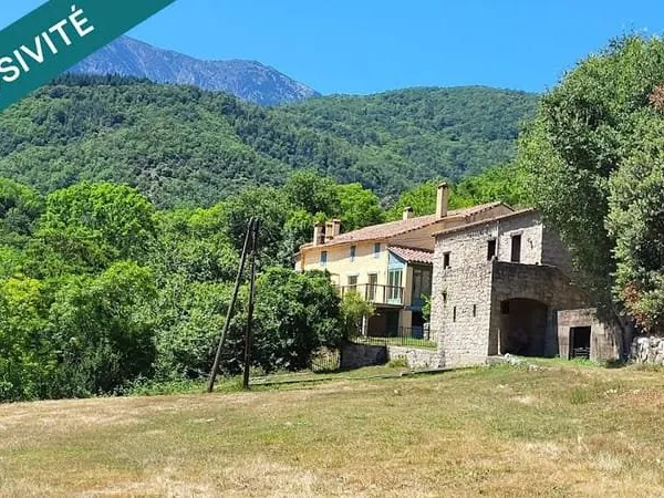 Maison 11 pièces 360 m²