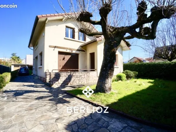 Propriété 6 pièces 130 m²