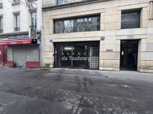 Parking 13 m²
