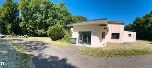 Bureaux 240 m² + 55 m² d'atelier à PERTHES
