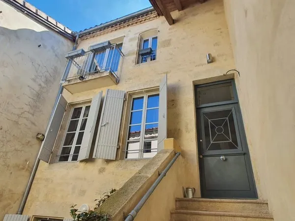 Duplex lumineux et spacieux au coeur de Monségur