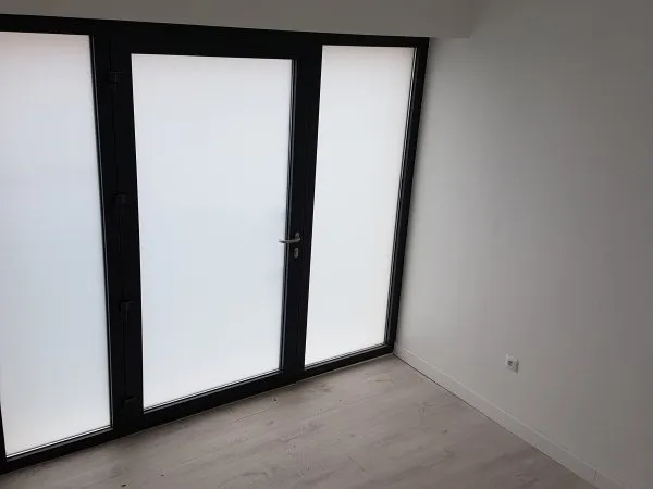 Local 42 m²