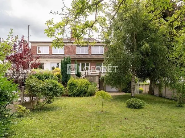 Maison 8 pièces 145 m²