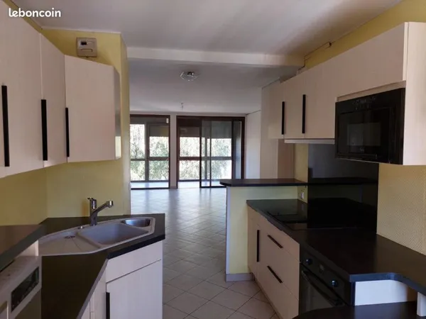 Appartement 3 pièces 75 m²