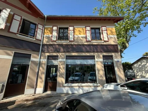LOCAL COMMERCIAL à LOUER